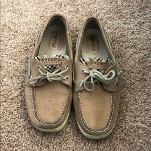 Sperry topsider tan shoe